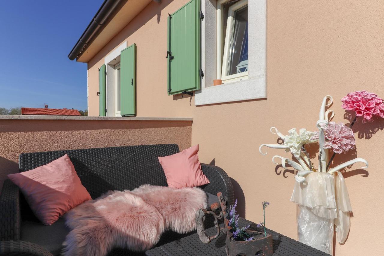 Villa Nona Marija Sveti Lovreč Pazenatički Exterior foto